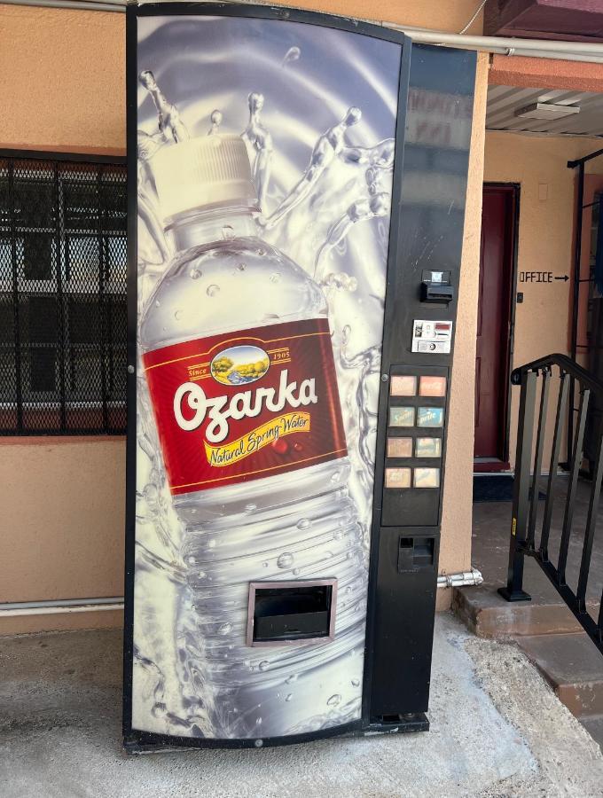 Economy Inn Odessa Kültér fotó
