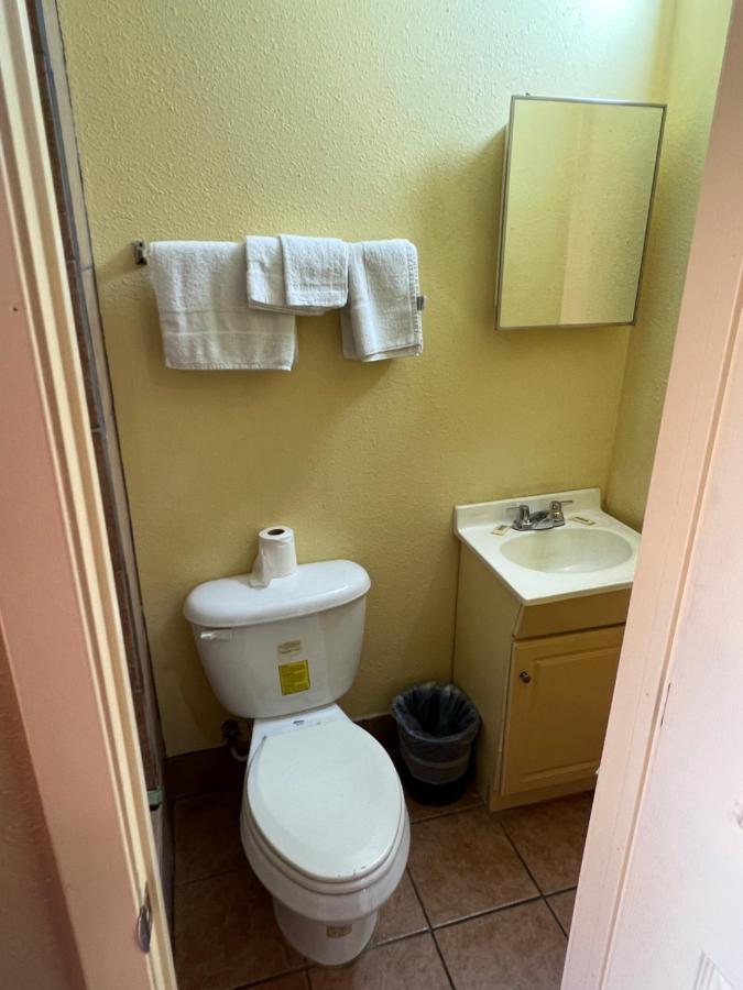 Economy Inn Odessa Kültér fotó